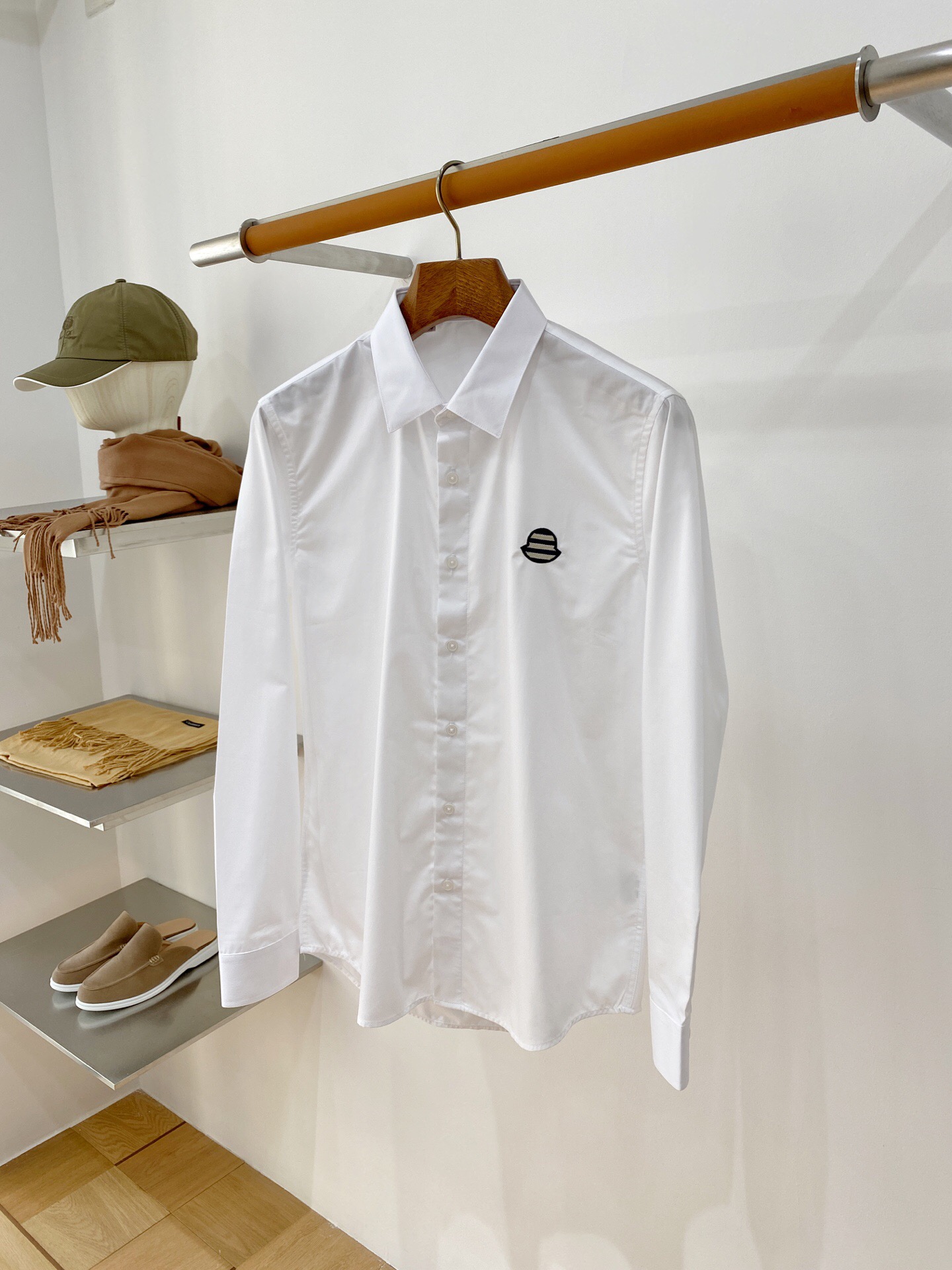Mens Designer Shirts Brand Clothing Men Shorts Sleeve Dress Shirt Hip Hop Style High Quality Cotton Tops 17046