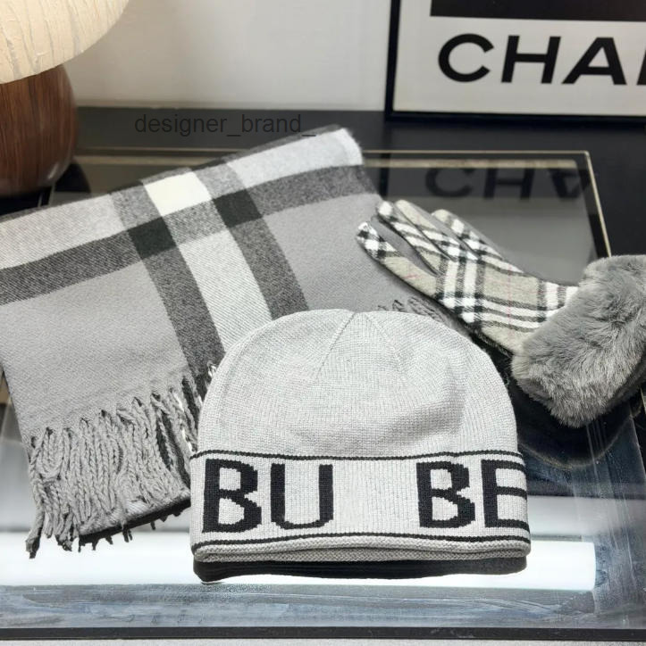 Women Winter Knit Beanie Hat Scarf Gloves 3 Pcs Set Classic Checkered Men Warm Knitted Hat Fashion Thermal Winter Couple Accessory Set Daily Wear