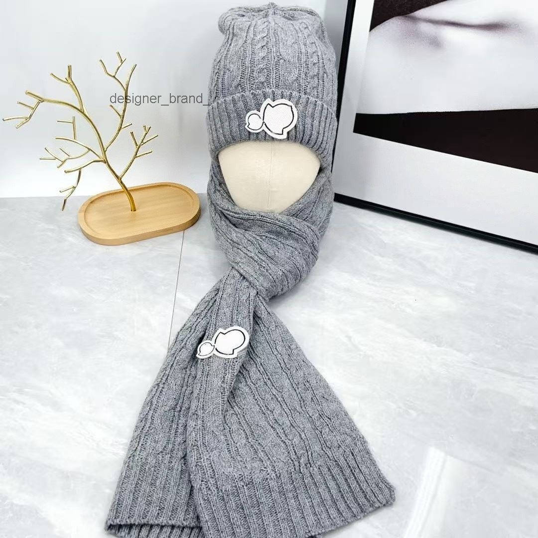 Designer Knitting Suit Size Standard Wool High Quality Fine Fried Dough Twists knitting Wool Scarf Hat Gloves Three Piece Set