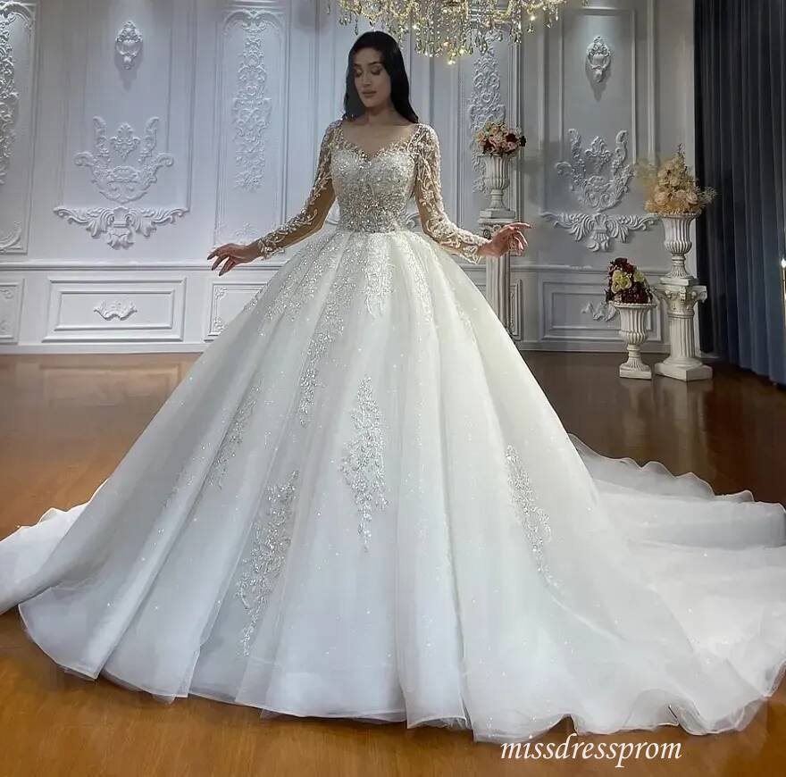 Hot Ball Gown Wedding Dresses Scoop Neck Illusion Long Sleeves Sequined Lace Appliques Crystal Beaded Plus Size Bridal Gowns Chapel Train Open Back