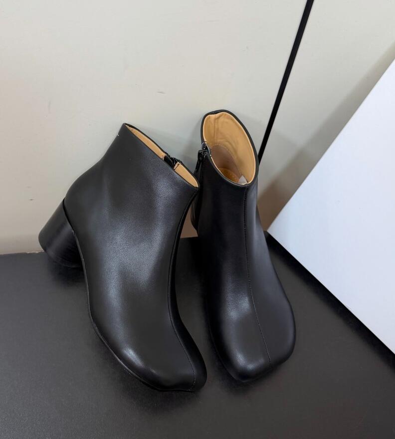 Fashion Designer Women Original MM6 short boots are very simple and versatile, Winter genuine leather outsole new products with thick heels and shor