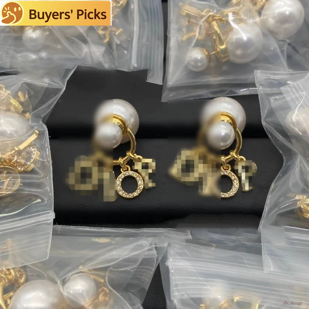 2026 Designer luxurious jewelry large pearls small bee stud creative new style front and back hanging earrings setearrings designer for women