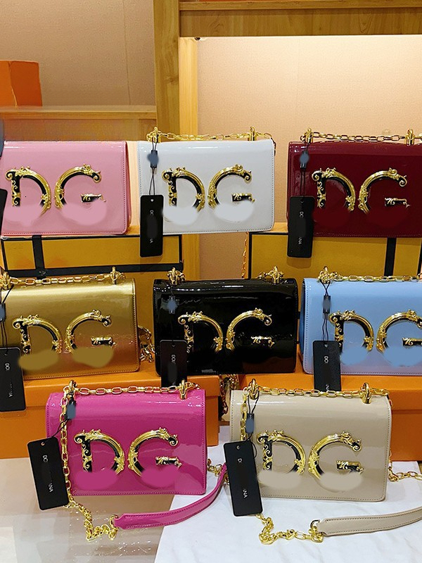 Designer Free Shipping Women's Glossy Patent Leather Engraved Small Square Bag 2026 Light Luxury Evening Wear Niche Chain Shoulder Armpit Handb