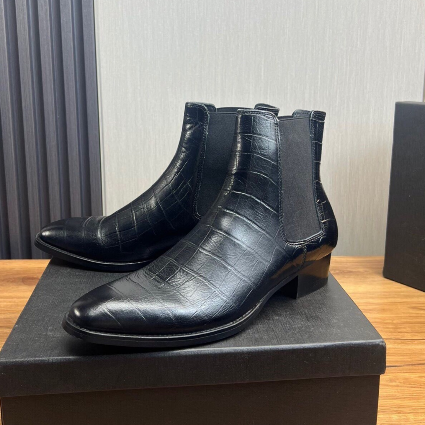 Boots Men Leather Ankle Chelsea Black Luxury Designer Pointed Toe Low Block Heel Dress Fashion Classic Winter Patent Crocodile Formal Office Party C