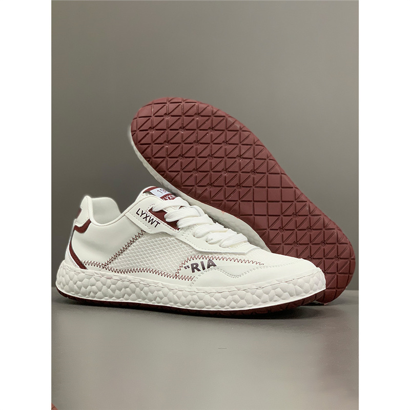 Men's 2025 new model, soft-soled, lightweight, casual white flat-soled Designer shoes Casual shoes driving shoes, men's summer breathable