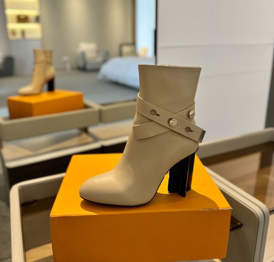Zapatos de vestir de diseñador para mujer, botas Chelsea de lujo para mujer, zapatos de mujer de alta calidad, botines con hebilla y punta redonda,