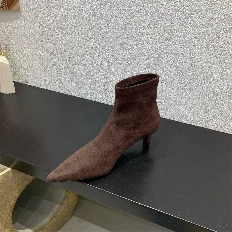 Botines cortos acolchados de invierno/otoño para mujer, botas elegantes con punta estrecha y tacón bajo, botas sexys de talla grande para mujer L269