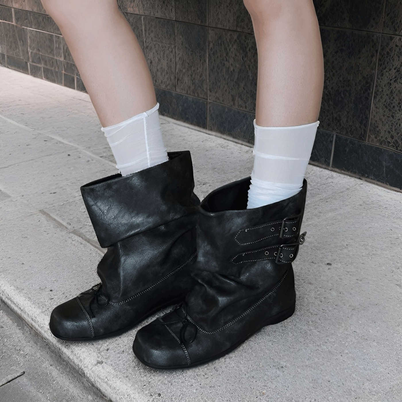 Botines estilo ballet de cuero para mujer 2025 botas occidentales diseño plisado punta cuadrada botas Martin de cuero genuino L26921
