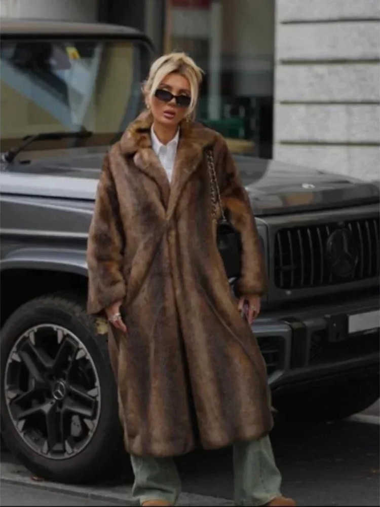 ixed Elegant Color Long Fur Coat Women Chic Lapel Full Sve Loose Thicken Overcoat Winter High Street Faux Fur Jacket D260921