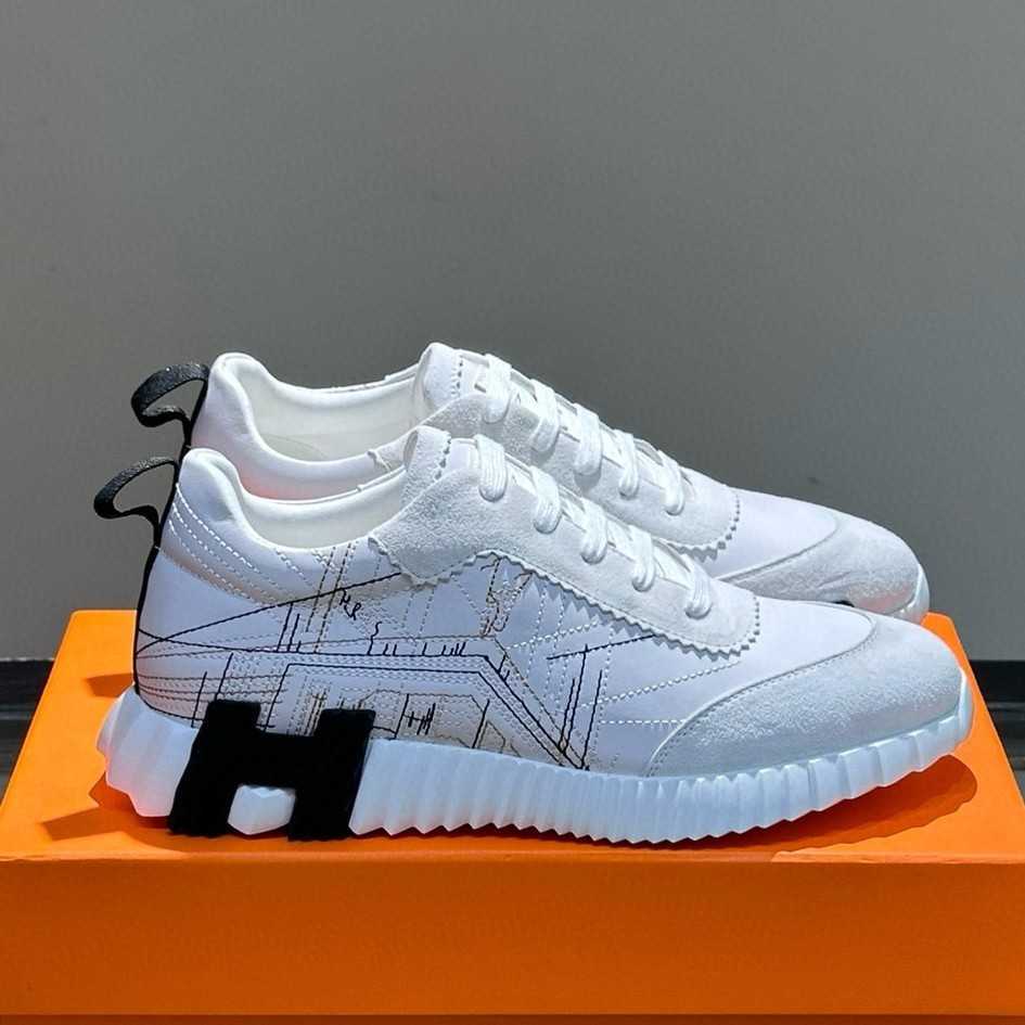 Casual Shoes 2026 new embroidered leather sneakers versatile casual shoes and lightweight and breathable suitable for travel and running