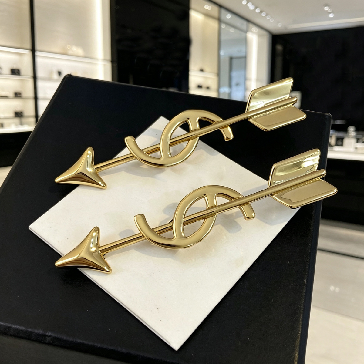 designer 26 New Bit Arrow Earrings for Women, Versatile Stylish, with a High-End, Feel, Factory Direct Sales, Light Luxury and Sophisticated