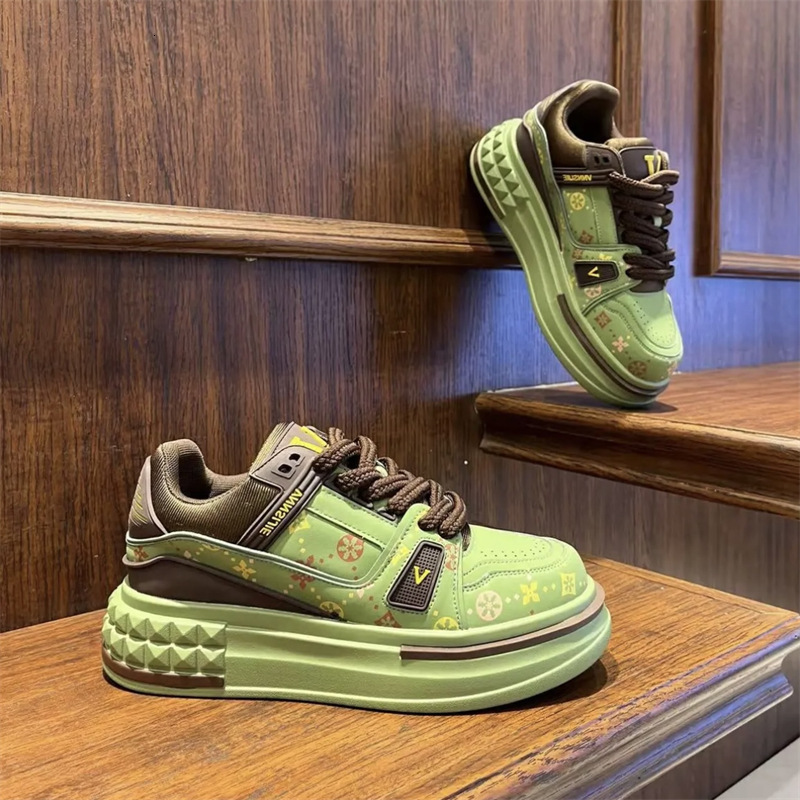 2025 Spring Designer shoes New Luxury High-End Casual Shoes for Men, Same Style on Fashionable, Casual shoes Versatile, Comfortable Leather Sneakers