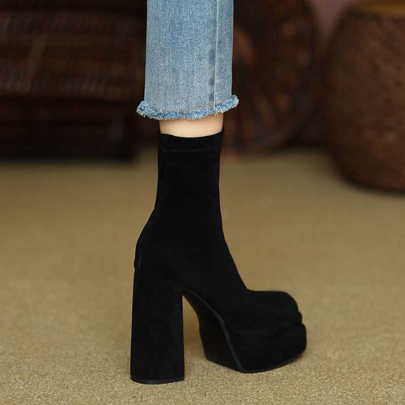 Tobillo Chunky Botas de mujer Calzado Botas Tacones muy altos Botines Zapatos cortos de tacón para mujer Calcetín de plataforma de gamuza con joven