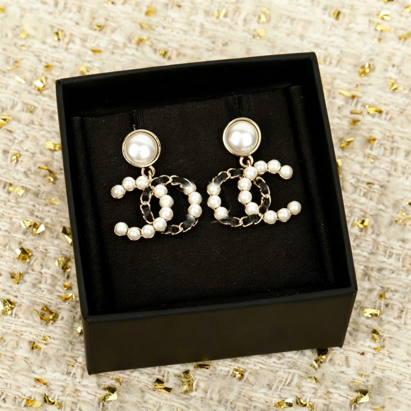 cc earrings Pearl Letter for Women Fragrant Home Accessories Heart Shaped Earrings Silver Stud Earrings