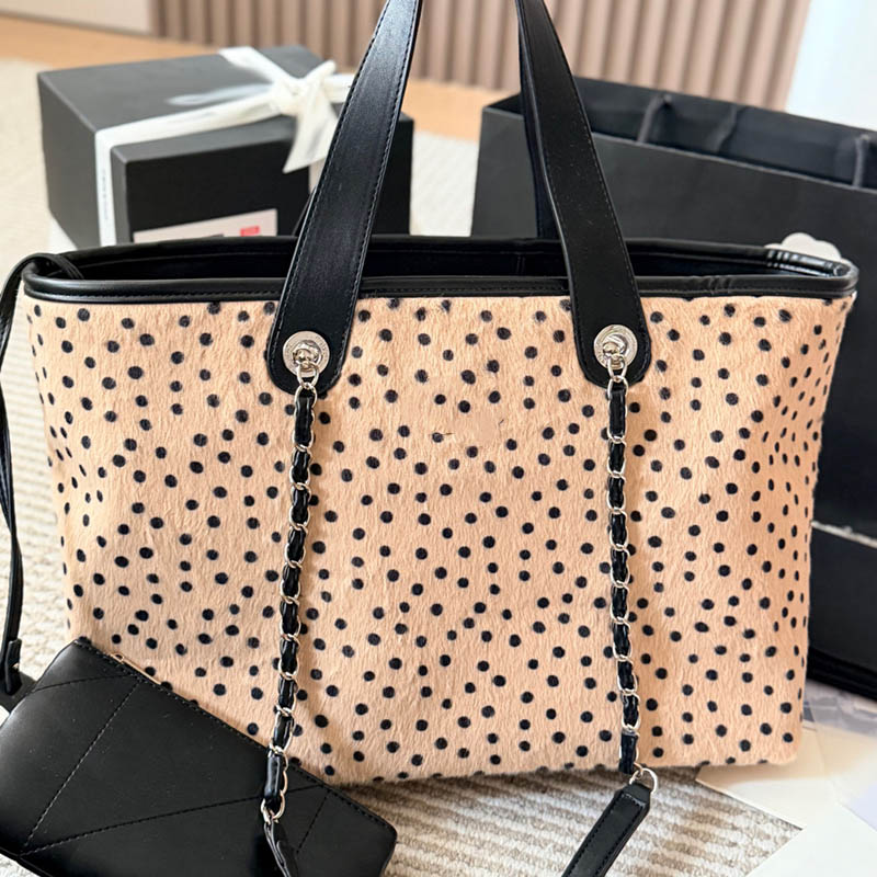 Leopard Print Tote Fashion Lady Shoulder Bag Otter Fur Leather Silver Hardware Matelasse Chain Luxury Handbag Large Capacity Shopping Airport Sacoch