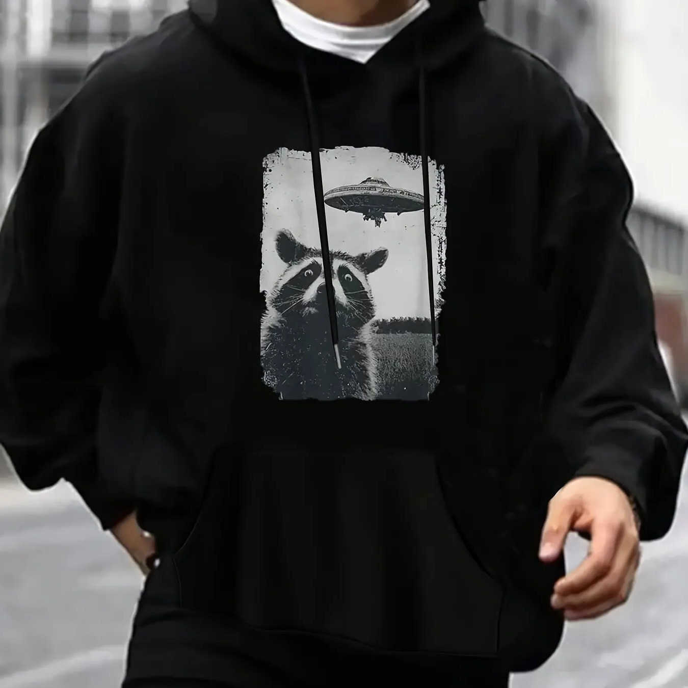 Hoodies Sweatshirts Vintage Street Men's Hoodie For Men Retro Raccoon And UFO Alien Spaceship Chest Print Unisex Loose Long sleeve Pullover D26