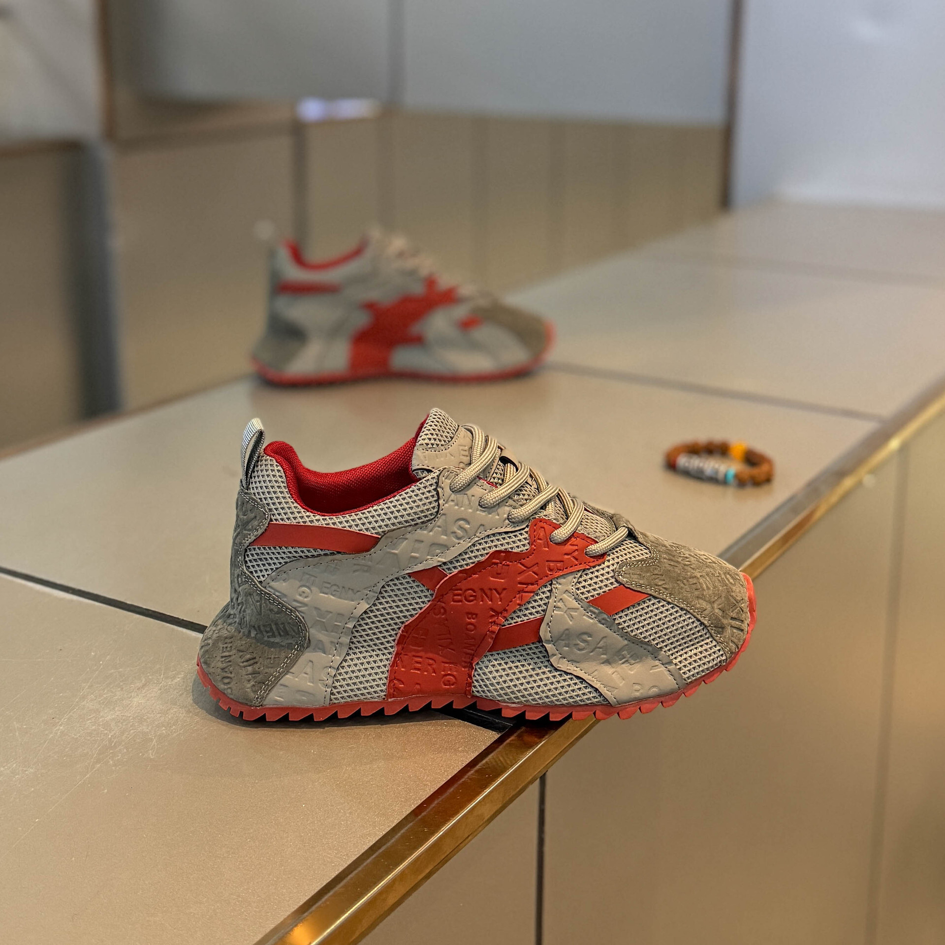 Men's shoes with color blocking, fashionable, casual, versatile, Casual shoes trendy mesh design, new spring model, men's shoes, stylish a