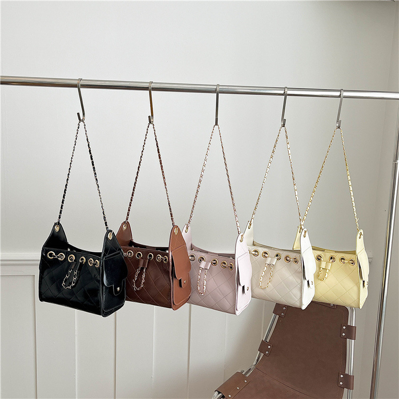 Cross-border solid-color casual chain shoulder bag, versatile fashionable, with high-end feel, suitable for commuting and can be carried handbag dhm