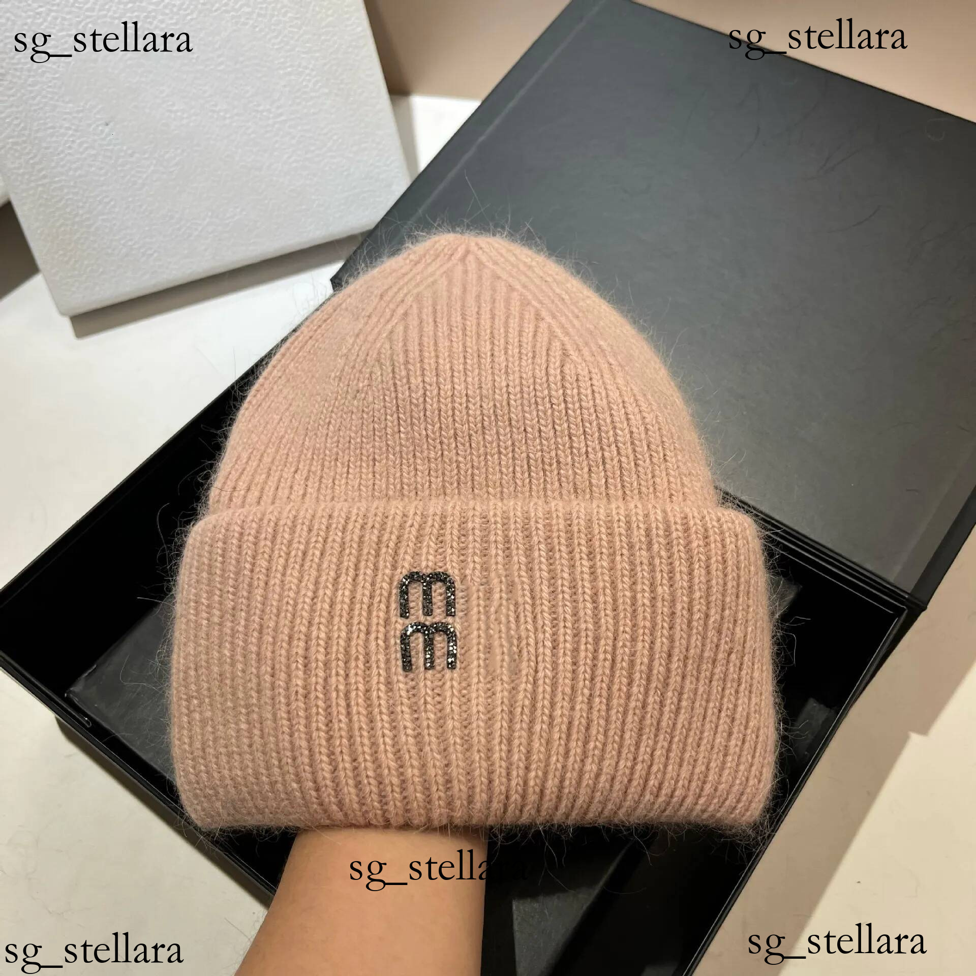 Designer Beanie Caps Winter Hats material Bonnet Knitted Couples Neutral Fall Cold Snowy Wool Unisex Warm Fashion Letter Design Hat minmin Hot