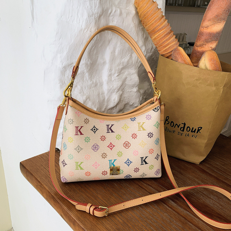 Luxury Brand Designer High-end Bag For Women, 2026 New Model, Three-color, Large Capacity, Versatile, Fashionable Shopping Bag, Tote Bag, Crossbody