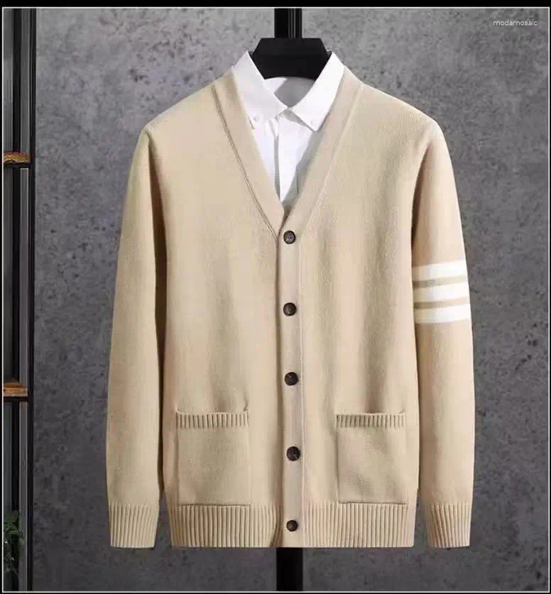 Cappotto maglione da uomo d'affari per il tempo libero con cardigan lavorato a maglia con scollo a V in autunno e inverno