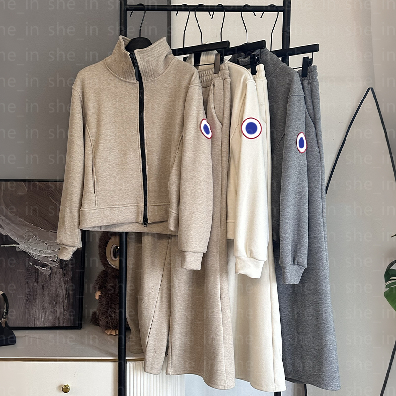 Designer women's sports suit Fleece-lined Thick winter outdoors hooded sweatshirt set women luxury sports set