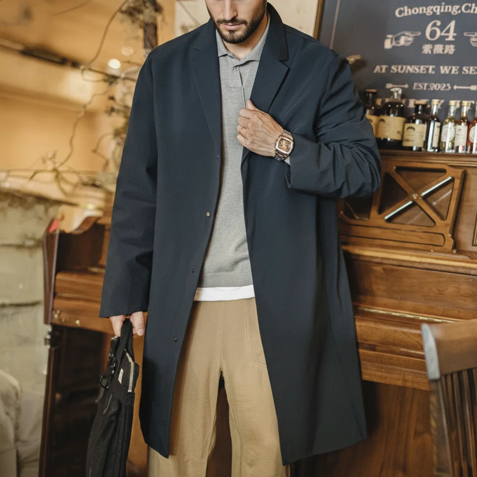 Trench da pendolare vintage da uomo Maden Cappotto idrorepellente di media lunghezza Cappotto blu con risvolto sul retro Frangivento per la primaver