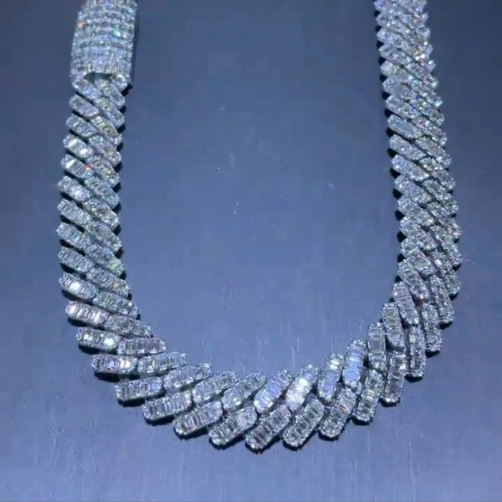 High Quality Customized 18 mm Cuban Link Moissanite 925 Sterling Silver White Gold Diamond Chain