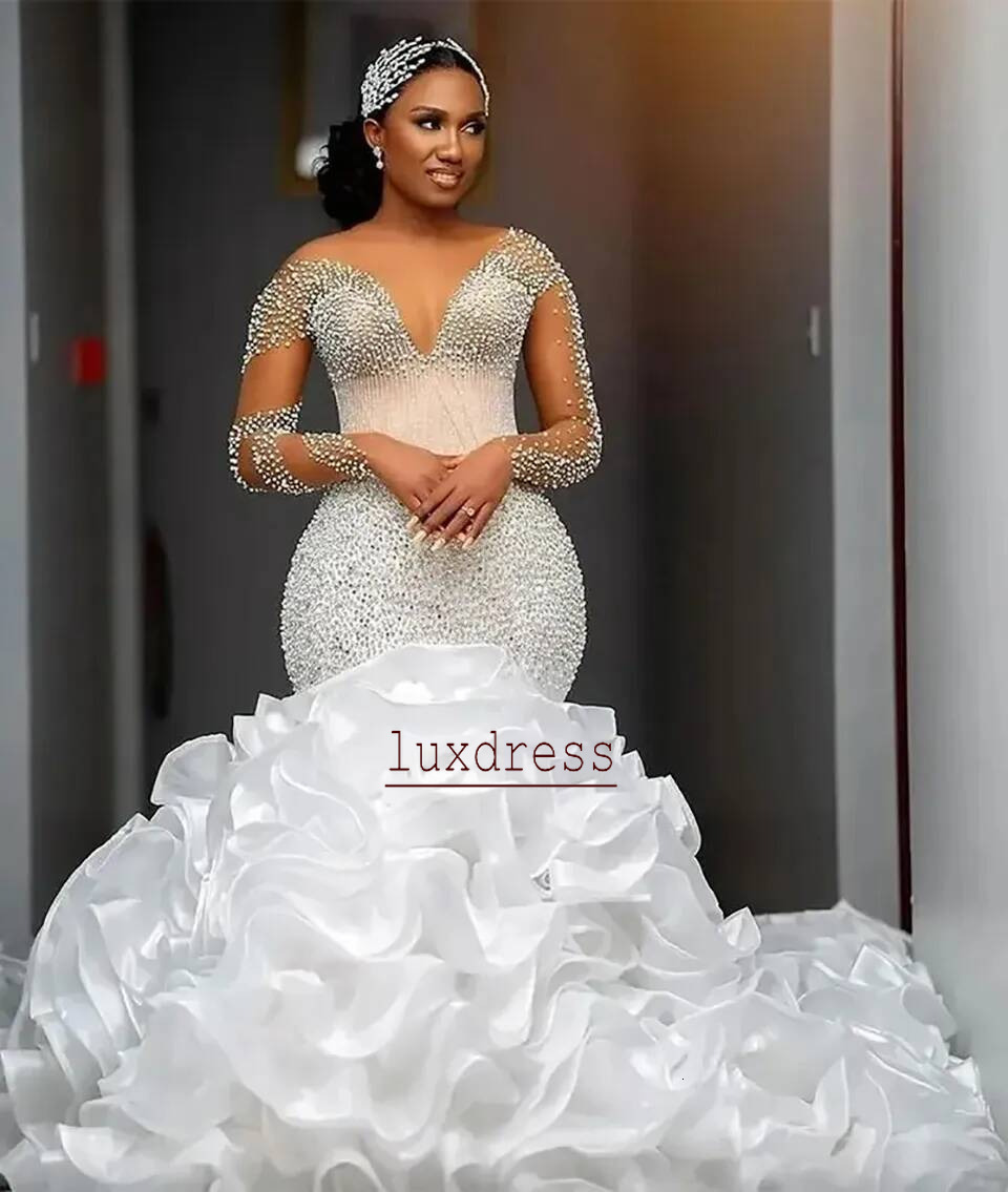 Ruffles Mermaid Wedding Dresses Sheer Long Sleeves Rhinestones Beaded Crystals Wedding Gowns For Black Women Plus Size Robe de Marriage