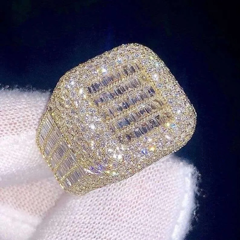 Mens Trend Hip Hop Ice Out VVS Natural 10K 14K 18K Gold Full Diamond Rounded Alphabet Ring Luxury Costume Jewelry