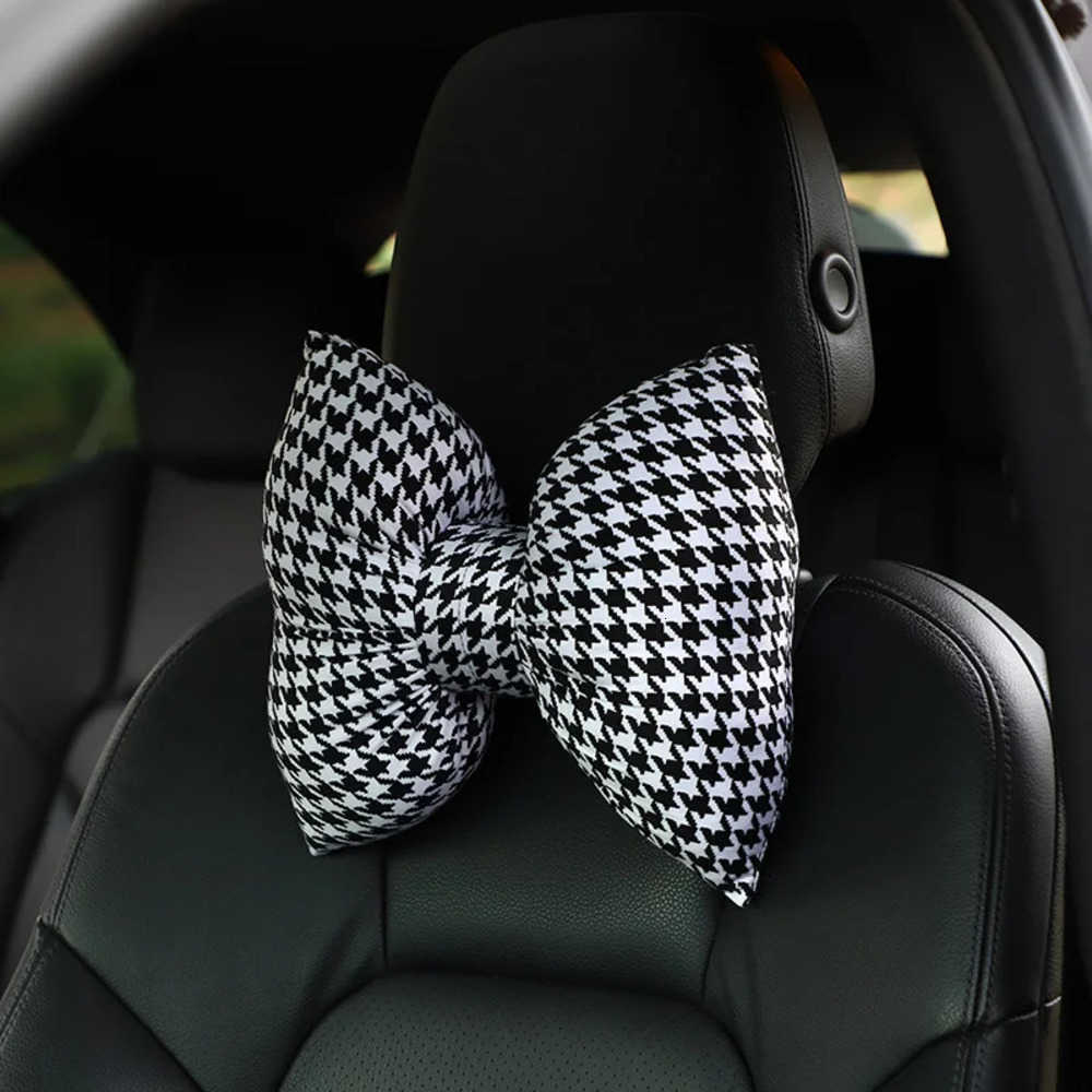 Seat Covers 1pc Car Fashion Women Car Headrest Neck Head Pillow Universal Neck Support Cute Girls Car Accessories Interior Products J260919