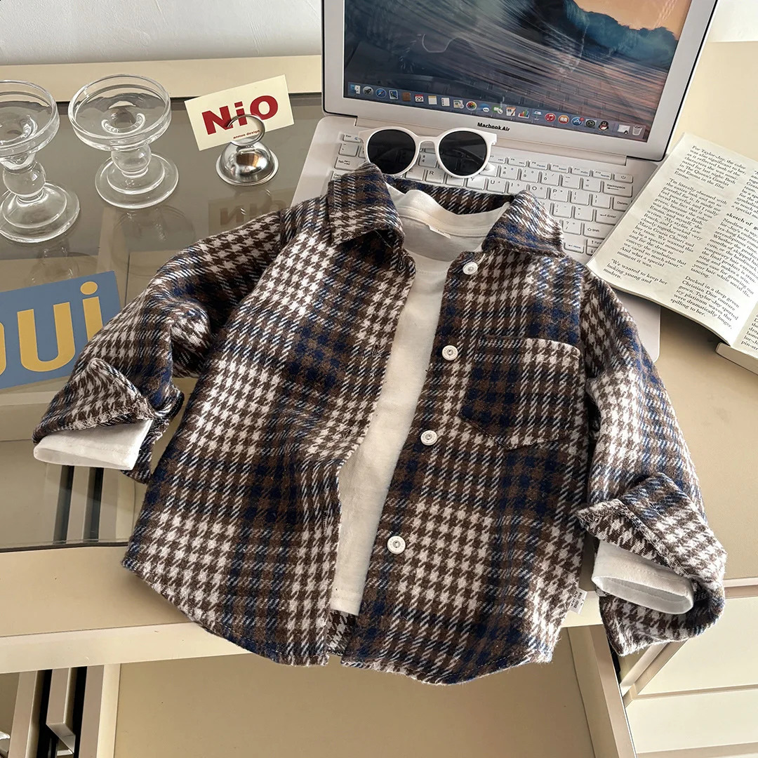 2026 Autumn Kids Plaid Shirt Long Sleeve Retro Lapel Cardigan Jacket Casual Tops Fashion Outerwear for Boys and Girls 260920