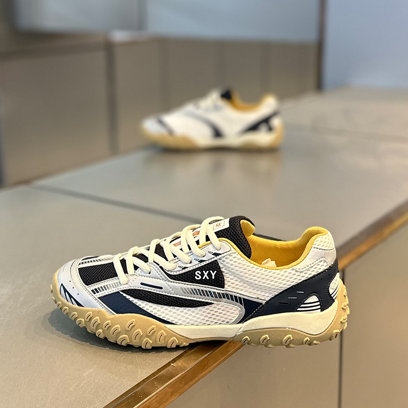 Men's 2025 summer new model, comfortable, lightweight, Casual shoes versatile, popular soft-soled height-increasing casual Designer shoes sport