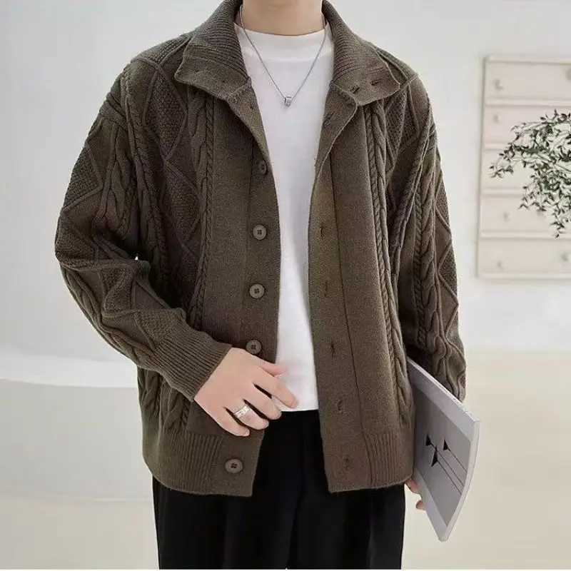 New Trend Stand Collar Cardigan Men Autumn Twist Sweater Loose Coats Male Solid Color Versatile Casual Knit Jackets X22 S26091873OD