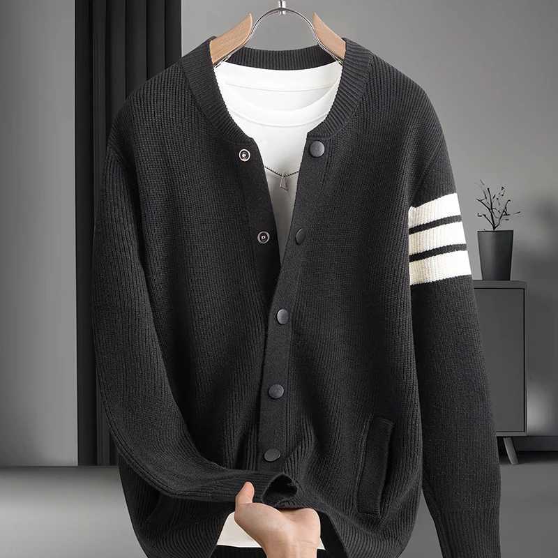 Affordable Luxury Men Long-Slved Sweater Jacket Round Neck Real Pocket Single-Breasted Knitwear Classic Trend Men's Clothing Q260921