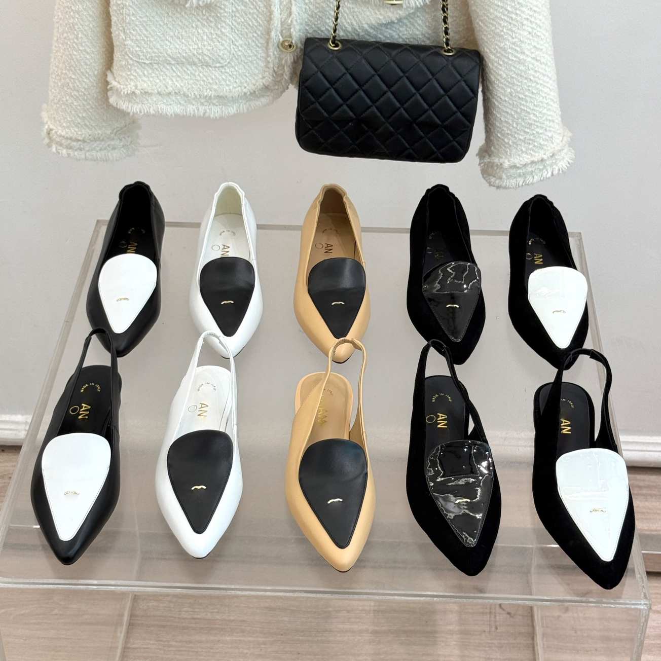 Sandali da donna Scarpe casual Appartamenti 1 1 Designer 2026 Nuovo Slingback bicolore Moda Classis Slip sexy su pantofole a punta di lusso Cinturin