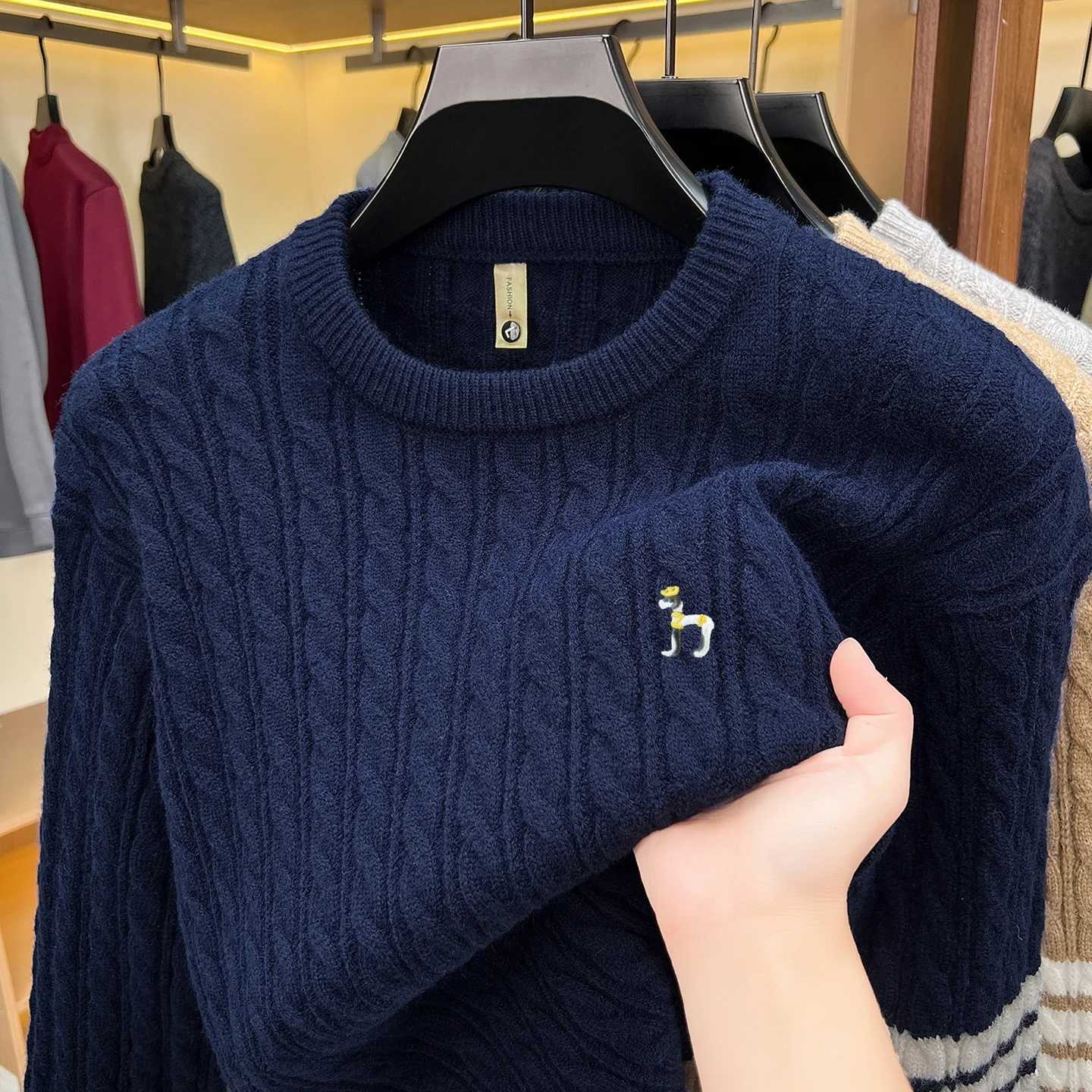 Luxury Brand Sweater Men's autumn winter New fashion striped exquisite cute puppy embroidery comfortable warm knitted pullover Q260921