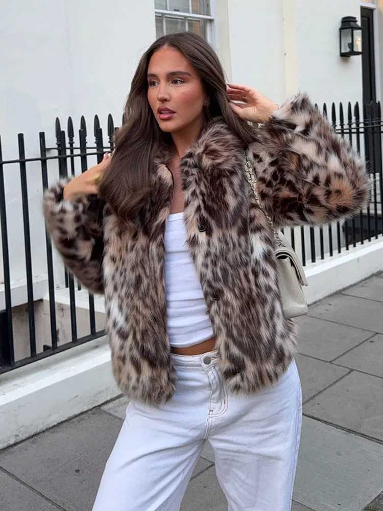 HH Woman Elegant Lapel Long Slves Side Pockets Casual Coat Women Winter Leopard Print Faux Fur Loose Slim Warm Coat Mujer T260829