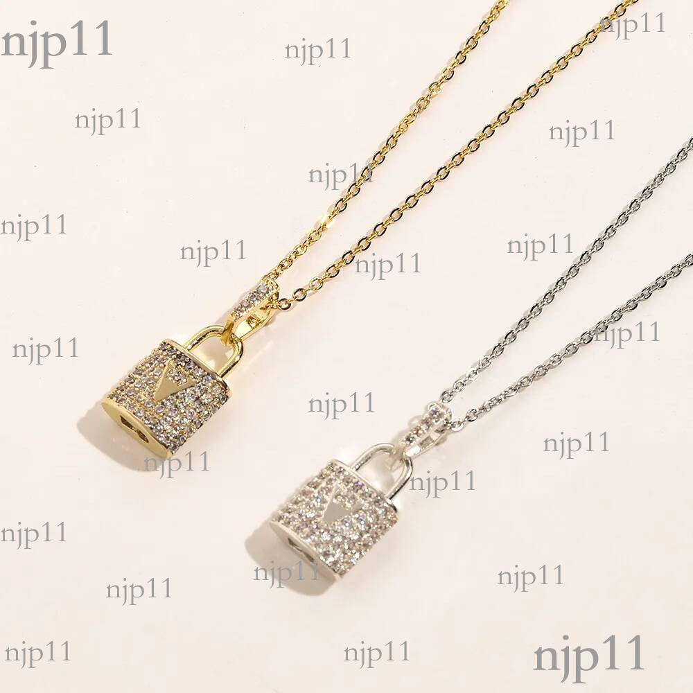 New Fashion Designer Necklace Crystal 18K Gold 925 Silver Plated Stainless Steel Letter Pendants Womens Jewelry Boutique Gifts