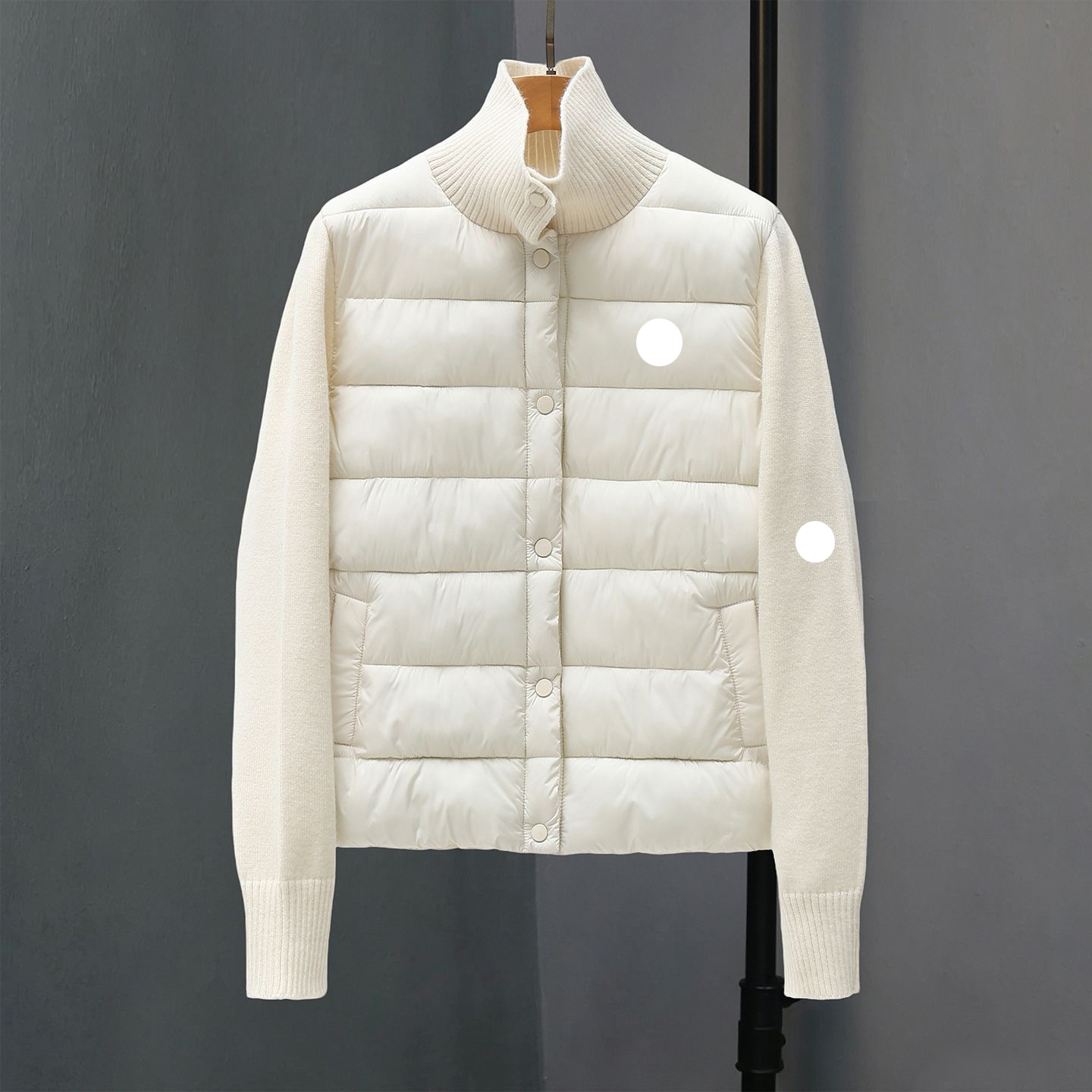 2026 Designer Lightweight Knitted Patched Cotton Coat for Autumn-Winter V-neck Short Sleeve Jacket Versatile New Style Slim-Fitting Slimming Warm Co