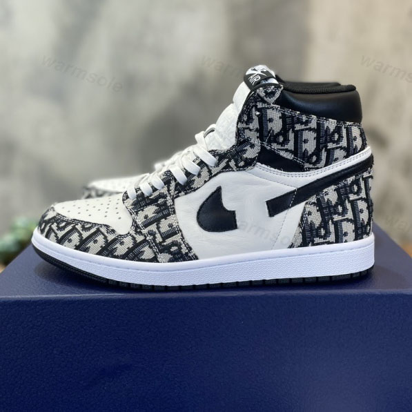 Designer New Men Women Fashion High Top Skateboard Shoes Classic Retro Jacquard Pattern Lace Up Casual Sport Sneakers