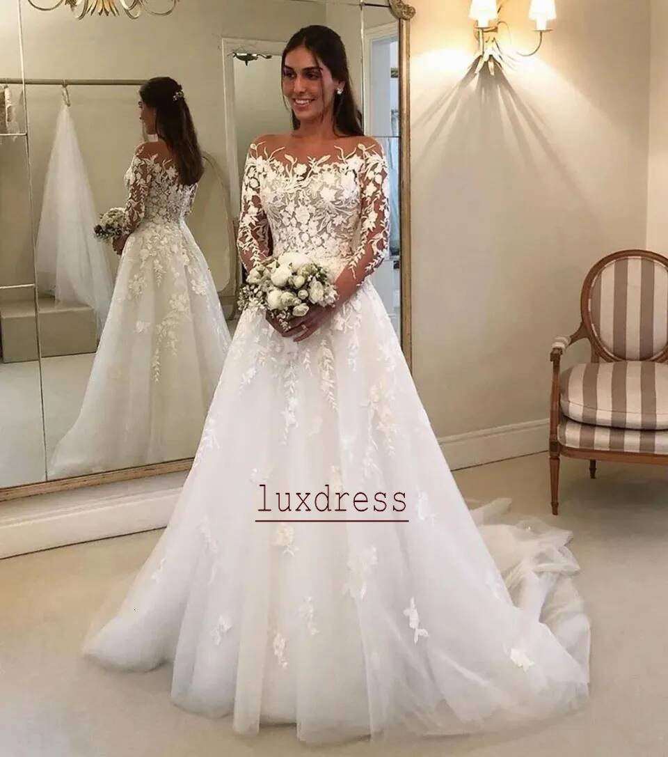 Country Garden A Line Wedding Dresses O Neck Long Sleeve Applique Beaded Tulle White Ivory Bridal Gowns Custom Zipper Lace Up Plus Size