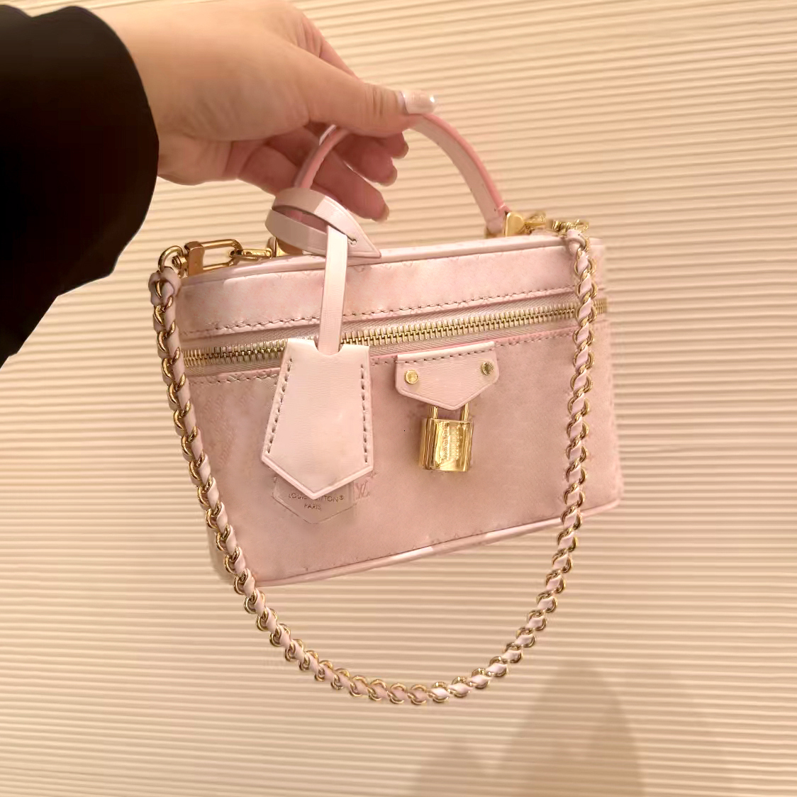 Women Embossed Monogram Leather Vanity Box Bag Cosmetic Case Top Handle Gold Chain Strap Lock Charm Zipper Designer Luxury High Quality Fashion Chic