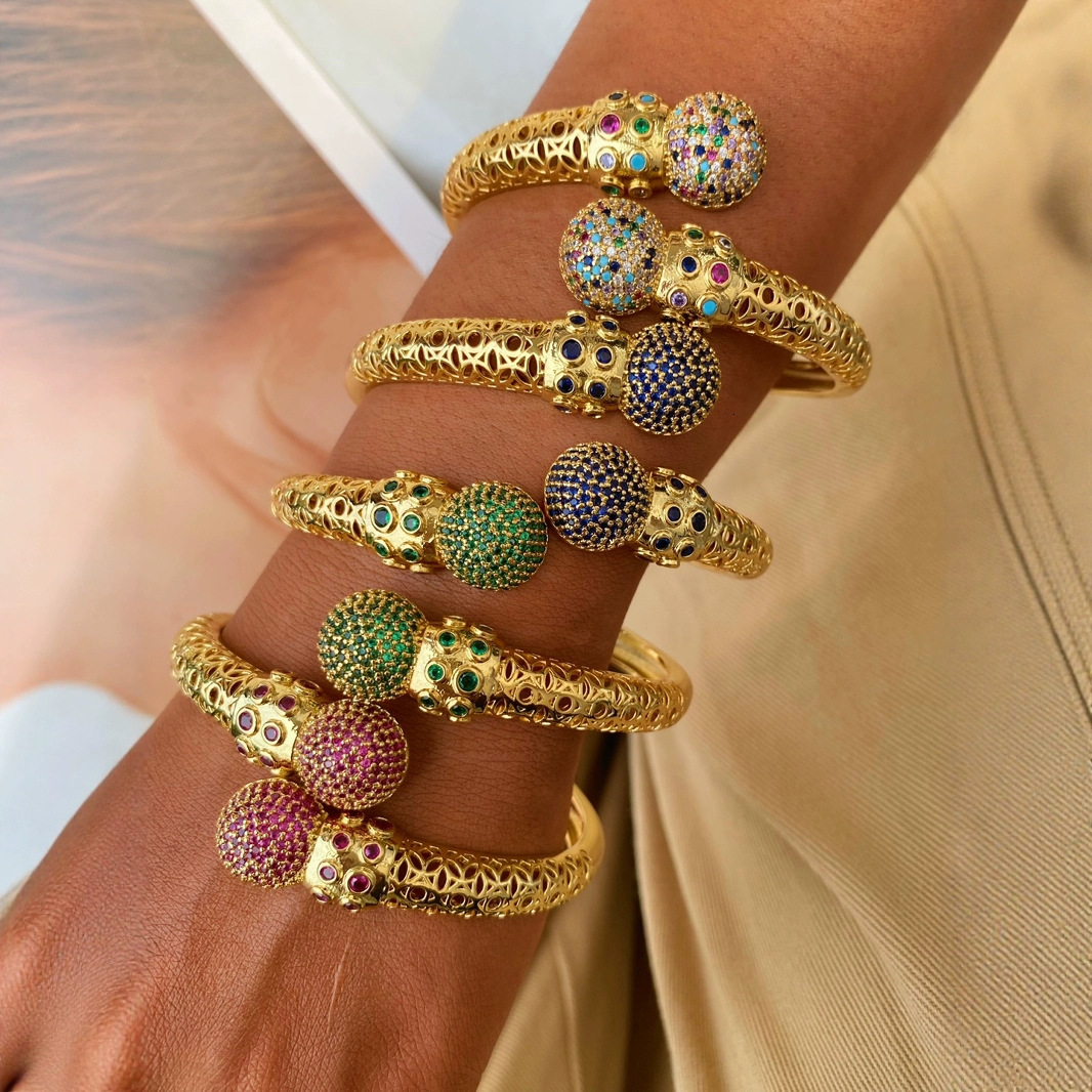 Luxurious Designer, European Style, Simple And Unique, Electroplated Multi-color Round Ball Bracelet, Light Luxury, Micro-set Zirconia, High-end And
