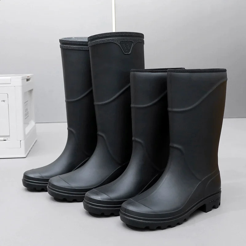 Zapatos impermeables de moda para hombres Sitio de construcción Botas de goma altas Botas de lluvia para adultos Botas de lluvia de protección labor