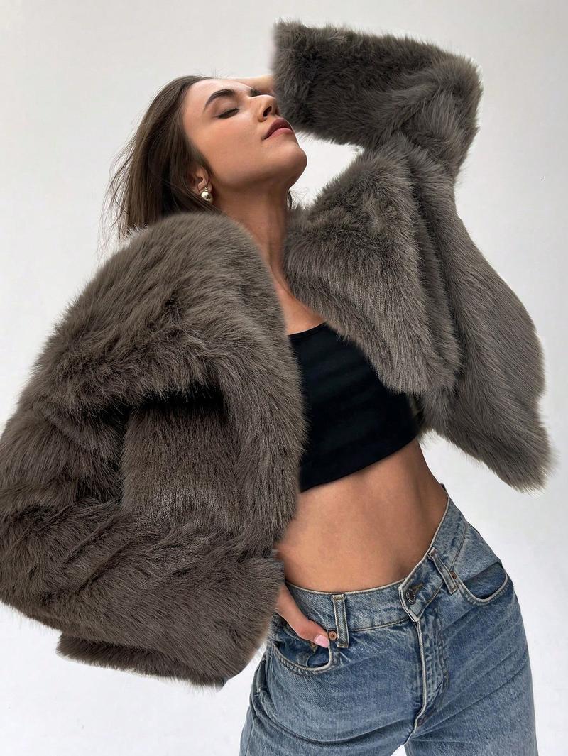 2025 New European And American Cross-Border Women's Fashion Short Faux Fur Coat Stylish Large Lapel Long Sleeve Warm Overcoat