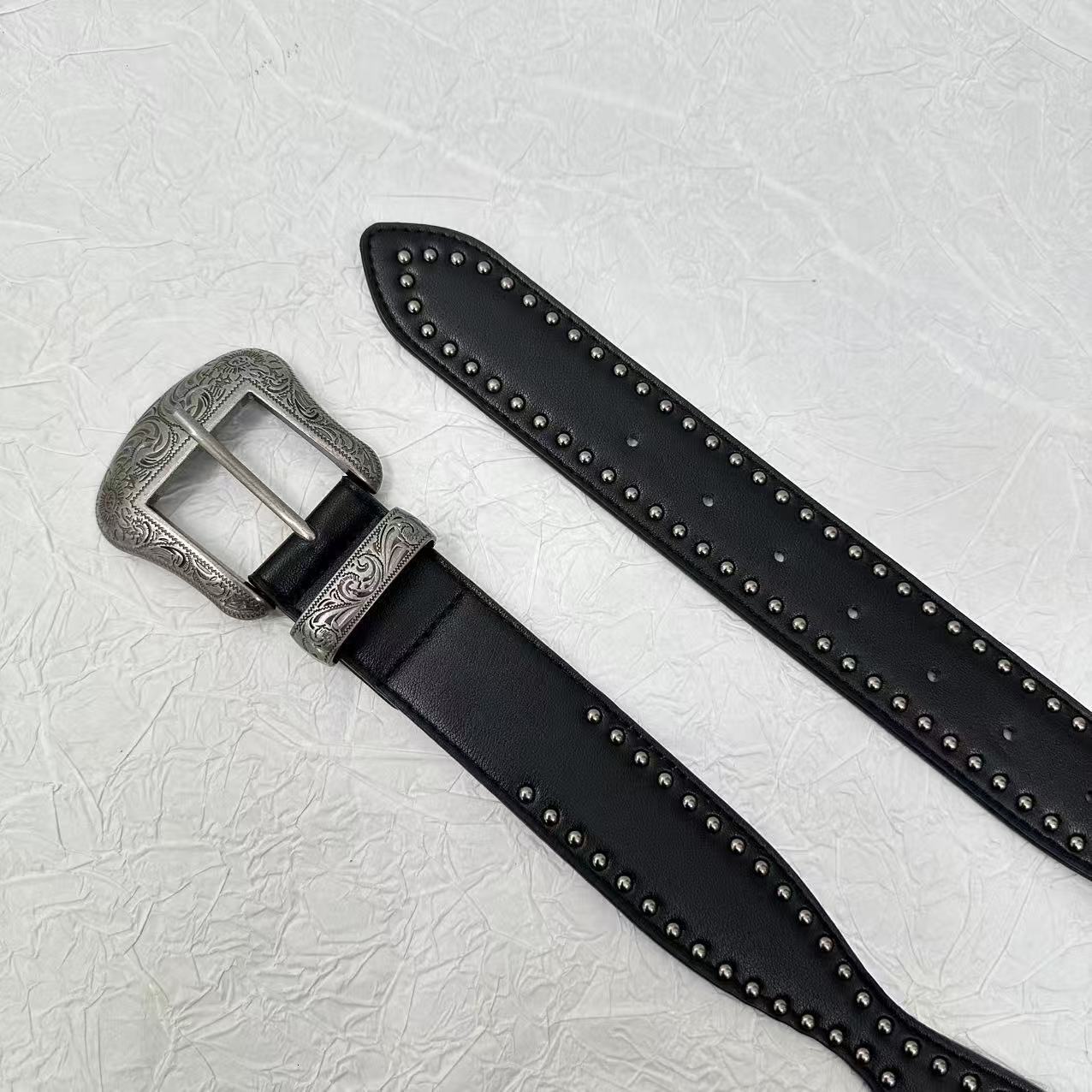 American-style new vintage design niche fashion versatile with rivets, punk style, personalized decoration, spicy girl leather belt