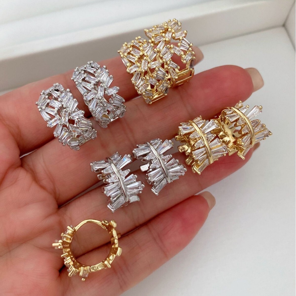 Luxurious Designer, European And American Fashionable New Style, Copper-plated With Real Gold, Niche Design, Micro-set Square Zirconia Stones