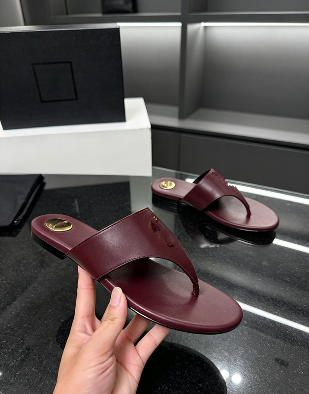 2026 New Designer Women Sandals Fashion Luxury Slide Letter Slide Rubber Leather Flat Shoes Summer Beach Bath Slippers Brown Retro Sandals sandals f