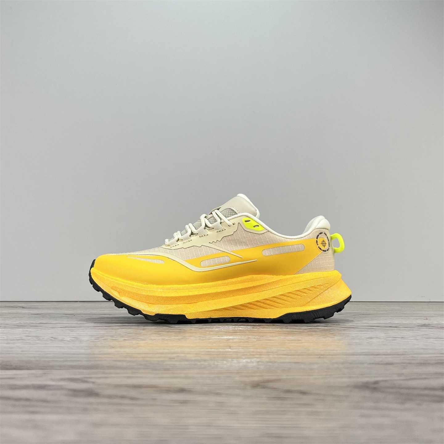 Casual Shoes Really Explosive Ultra-Light Sole Running Shoes for Men Shock Absorption Racing Thick Sole Professional Student Lightweight Sports Runn